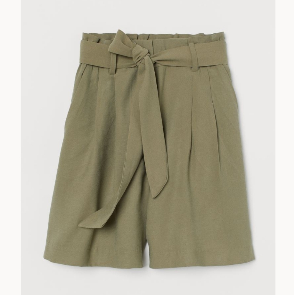 H&M Pleated Shorts With Tie Belt